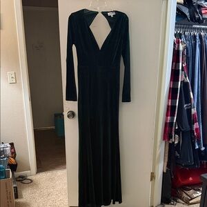 Chic Forest Green Velvet Long Sleeve Dress